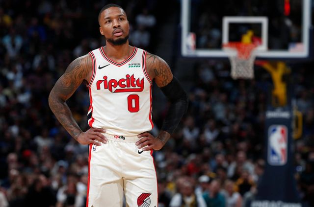 以表彰他在 以表彰他在