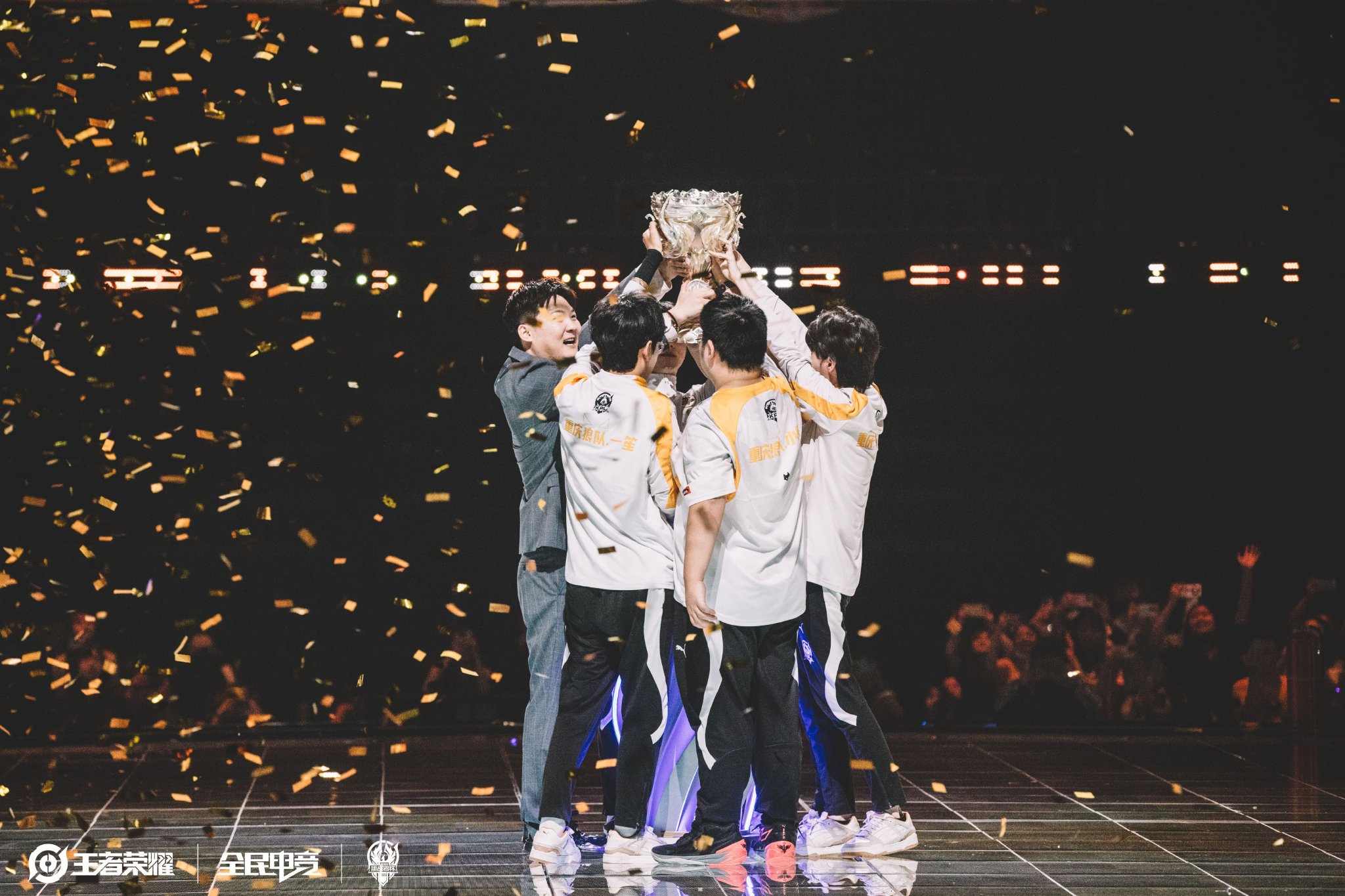 从而在比赛 从而在比赛